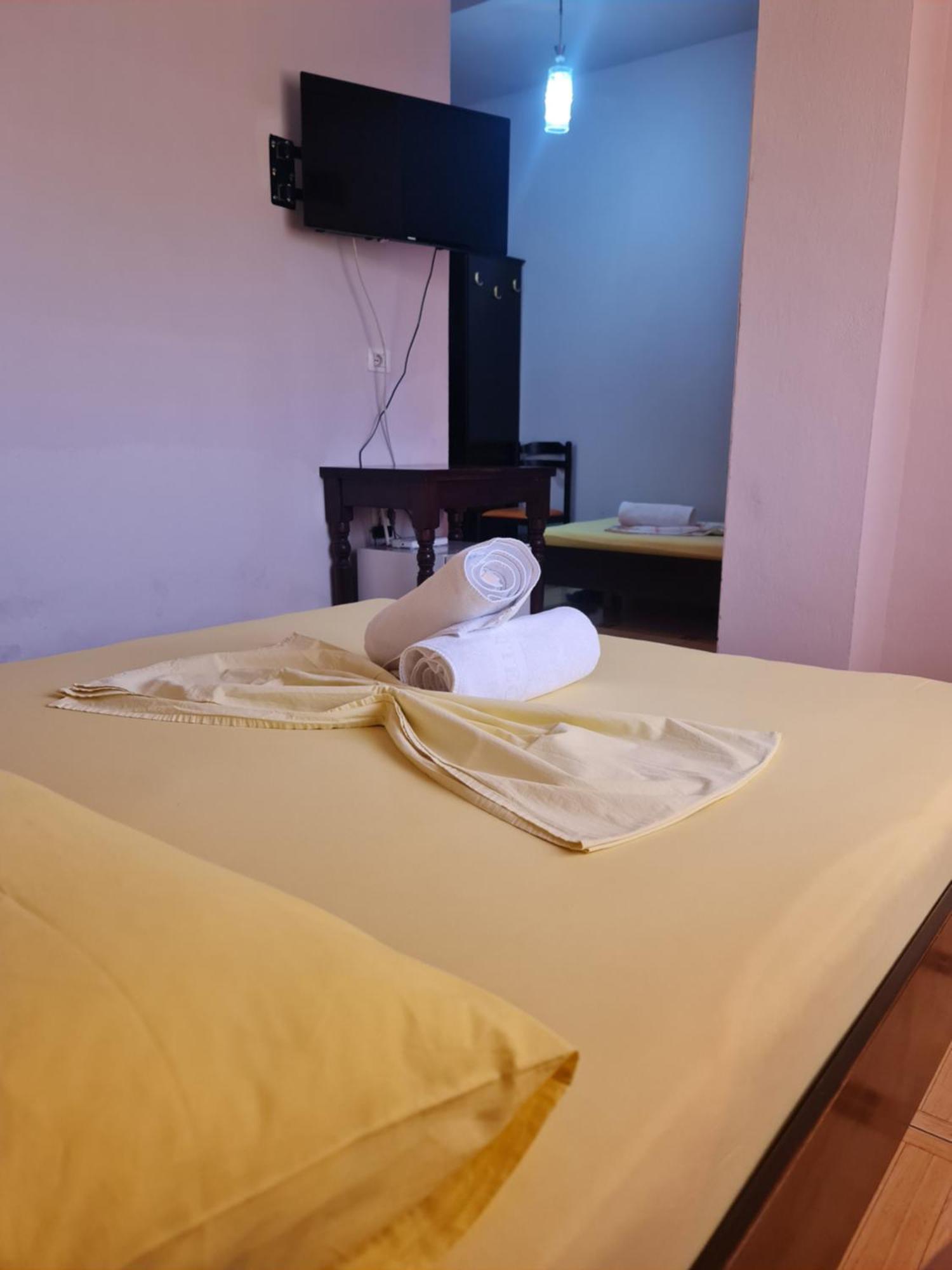 Hotel Brace Gjirokastër 外观 照片