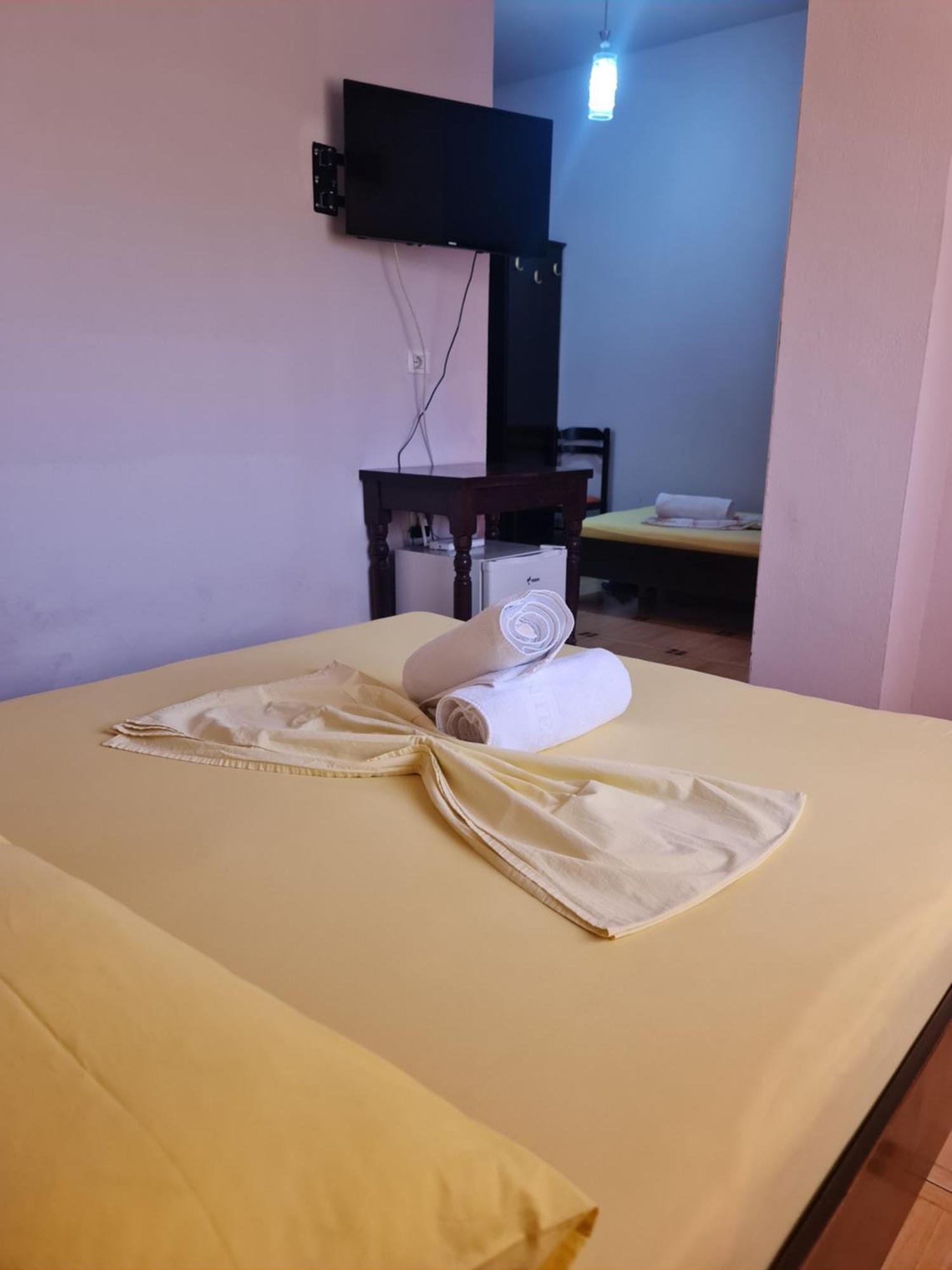 Hotel Brace Gjirokastër 外观 照片