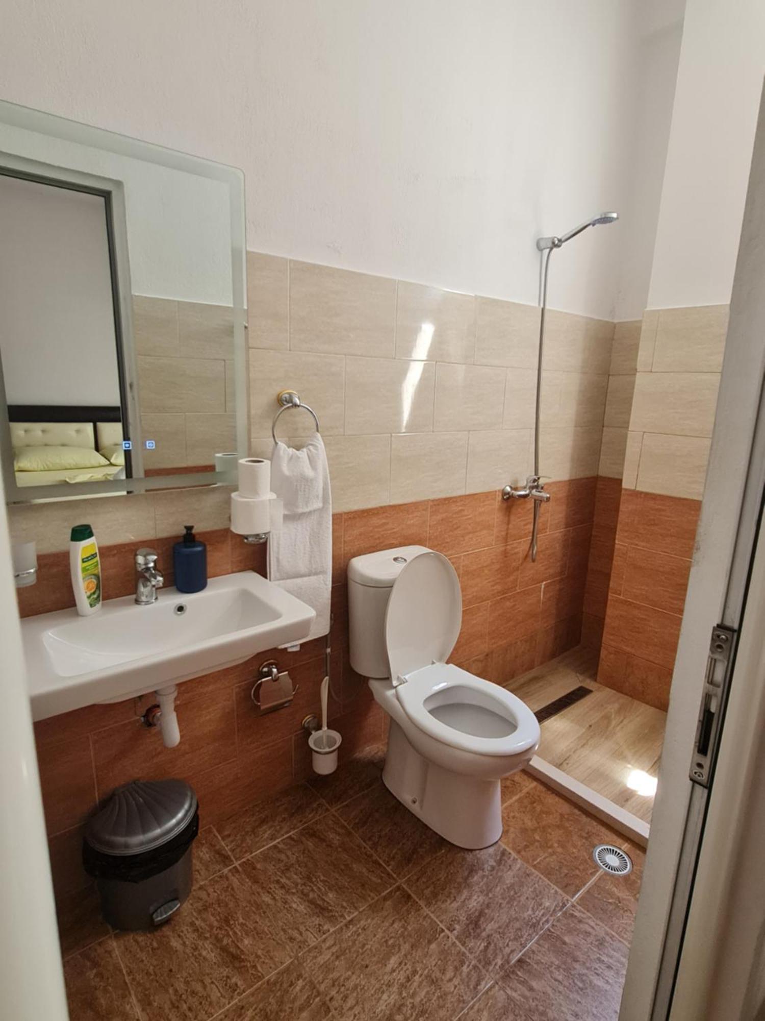 Hotel Brace Gjirokastër 外观 照片